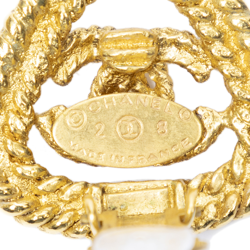 Chanel CC Triangle Clip On Earrings - Picture 3 of 3